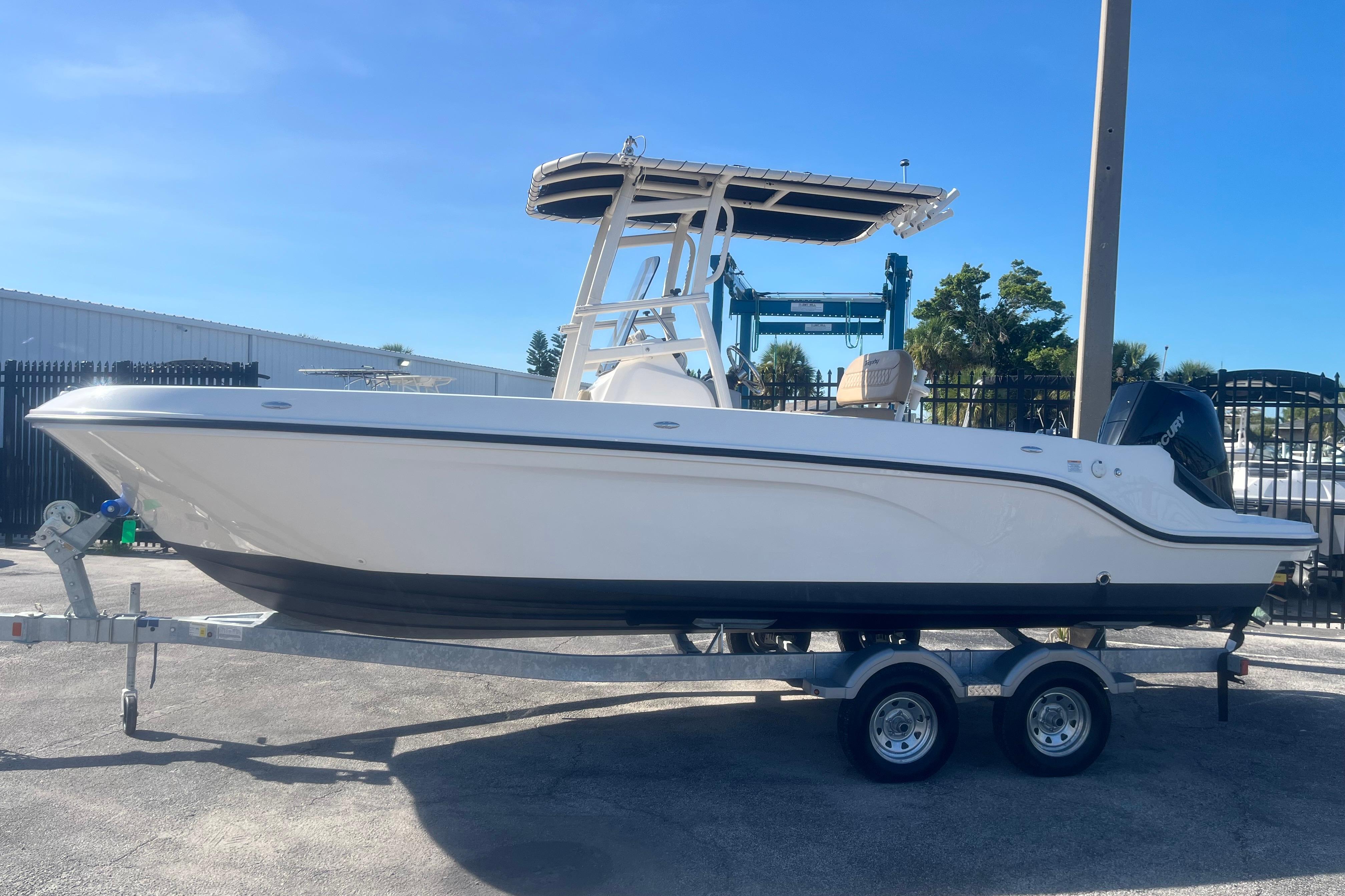 2022 Bayliner Trophy T22CC