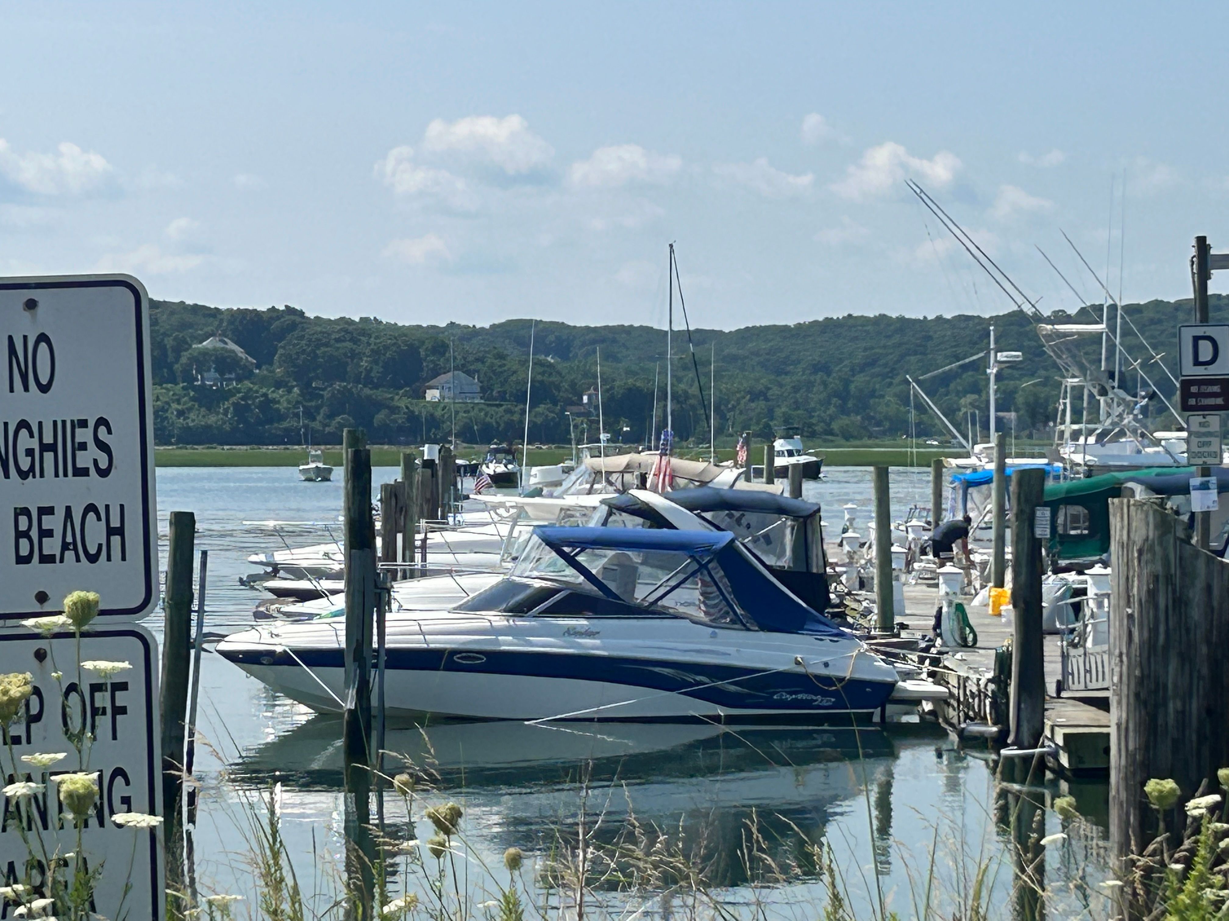 2004 Rinker 282 Captiva Cuddy