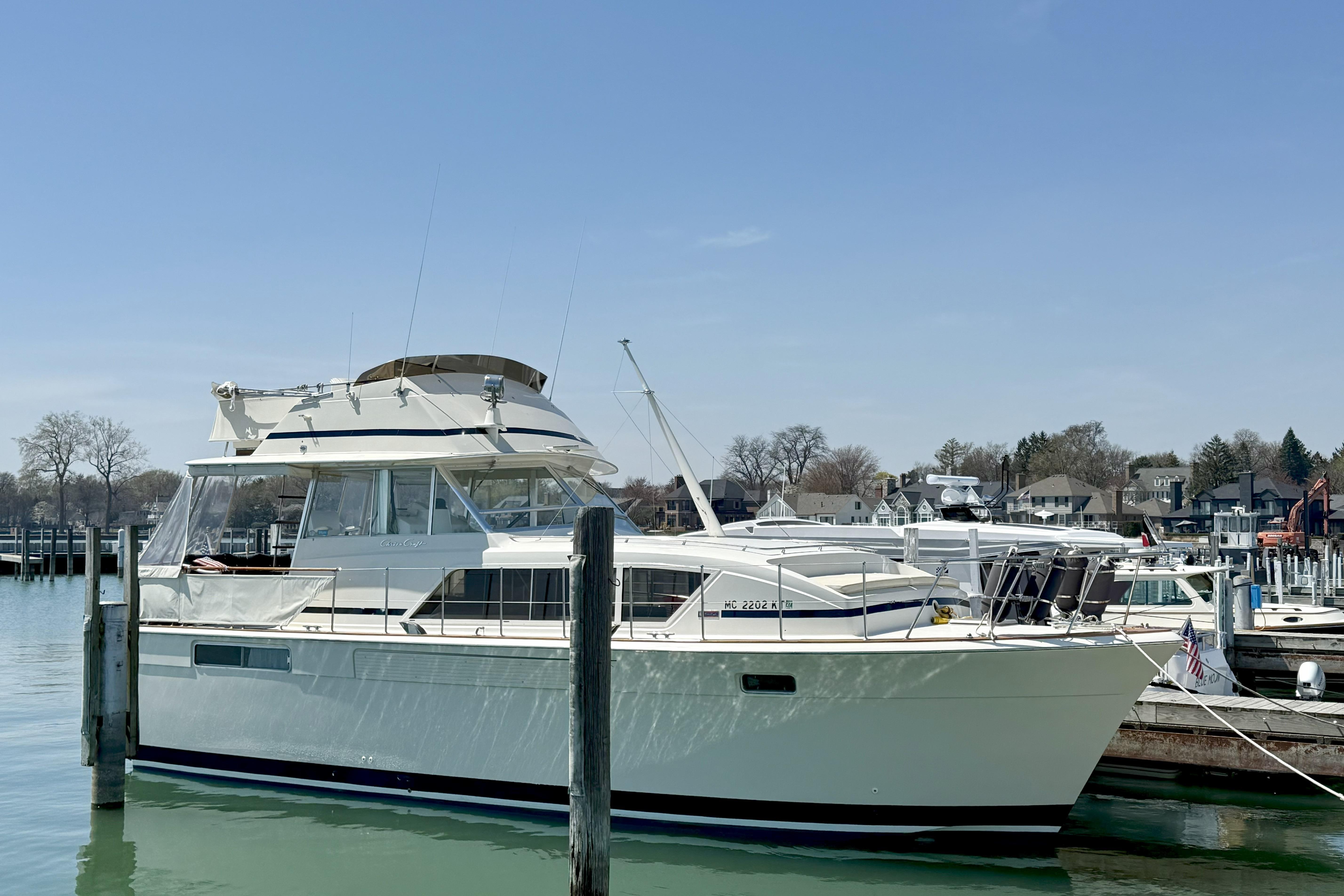 1978 Chris-Craft 410 Commander