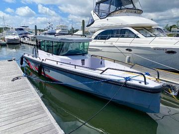 2021 Axopar 28 CABIN