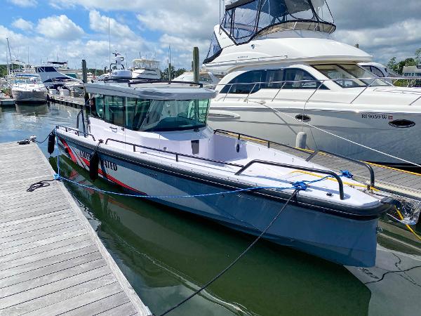 2021 Axopar 28 CABIN