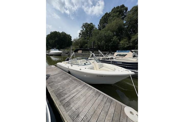 2023 Cobia 220 Dual Console