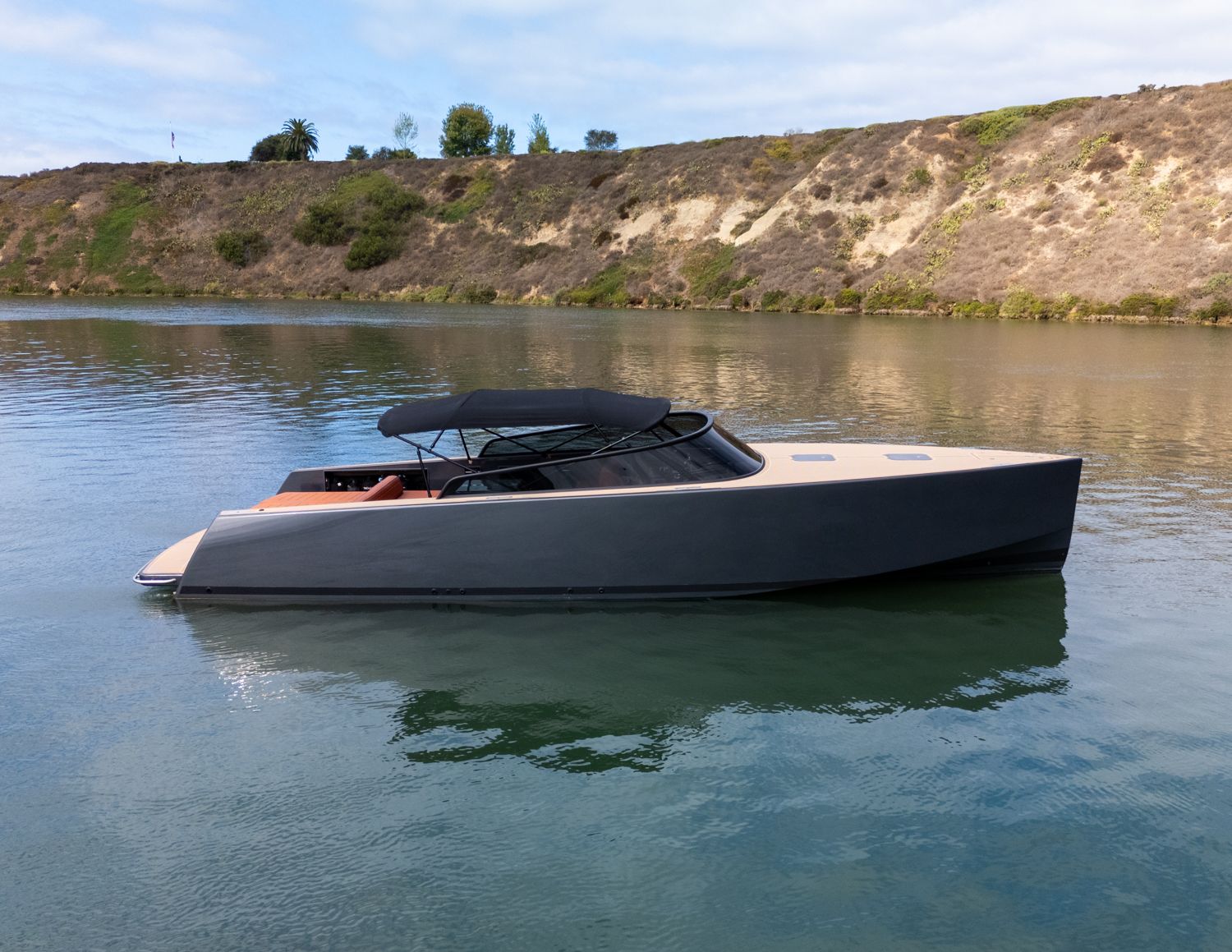 2015 VanDutch 40