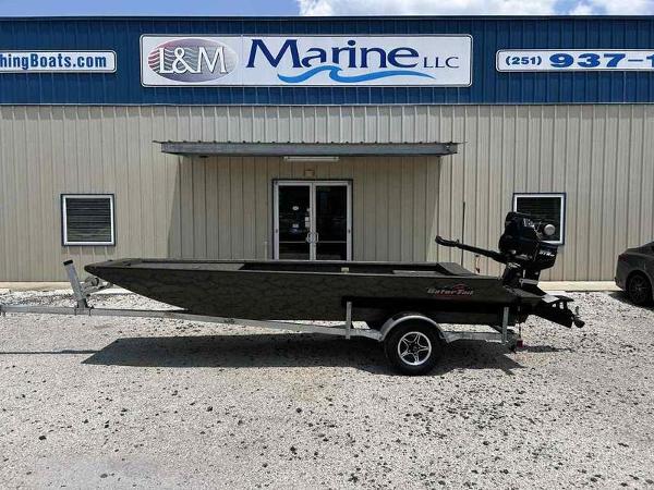 Gator-tail 1754 Extreme Series 2025 Gator Tail 1754 Extreme Series boat on trailer outside L&M Marine LLC building.