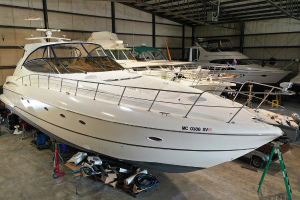 2004 Cruisers Yachts 540 Express