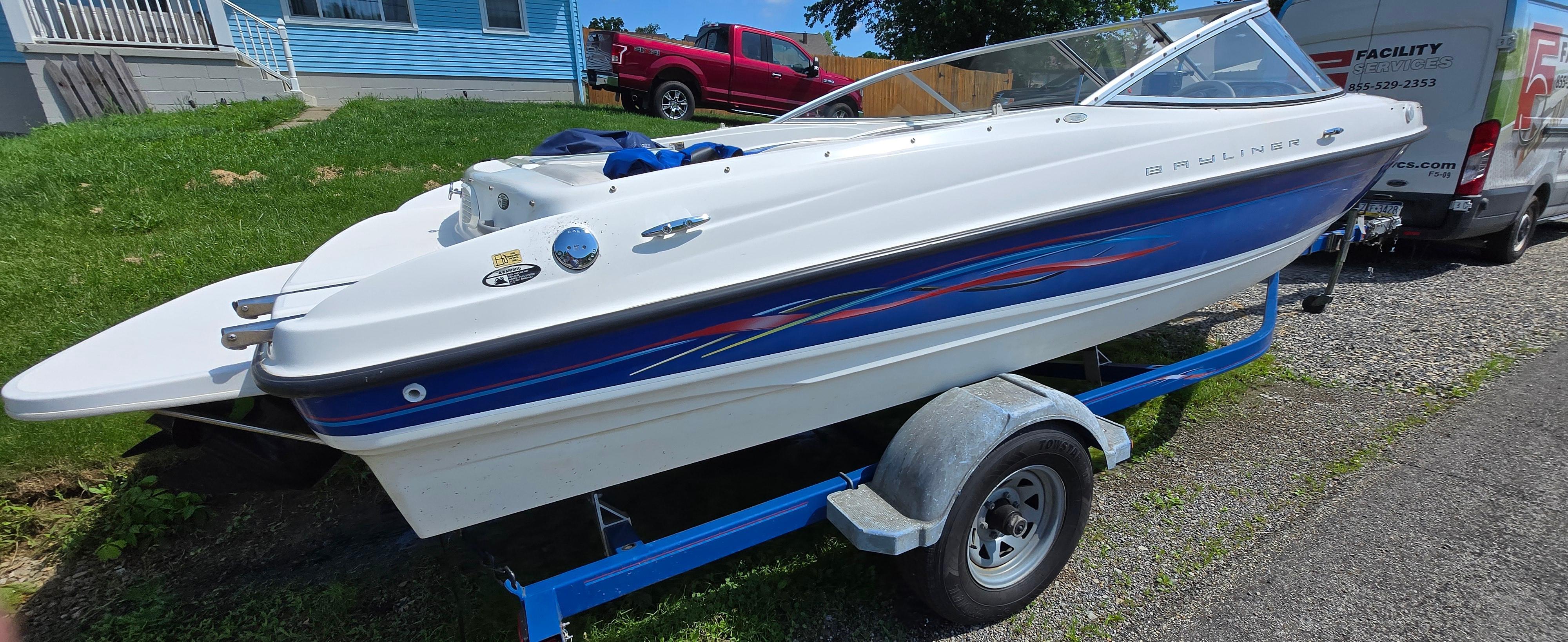 2006 Bayliner 205 BR