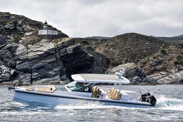 2025 Axopar Axopar 37 Sun-Top