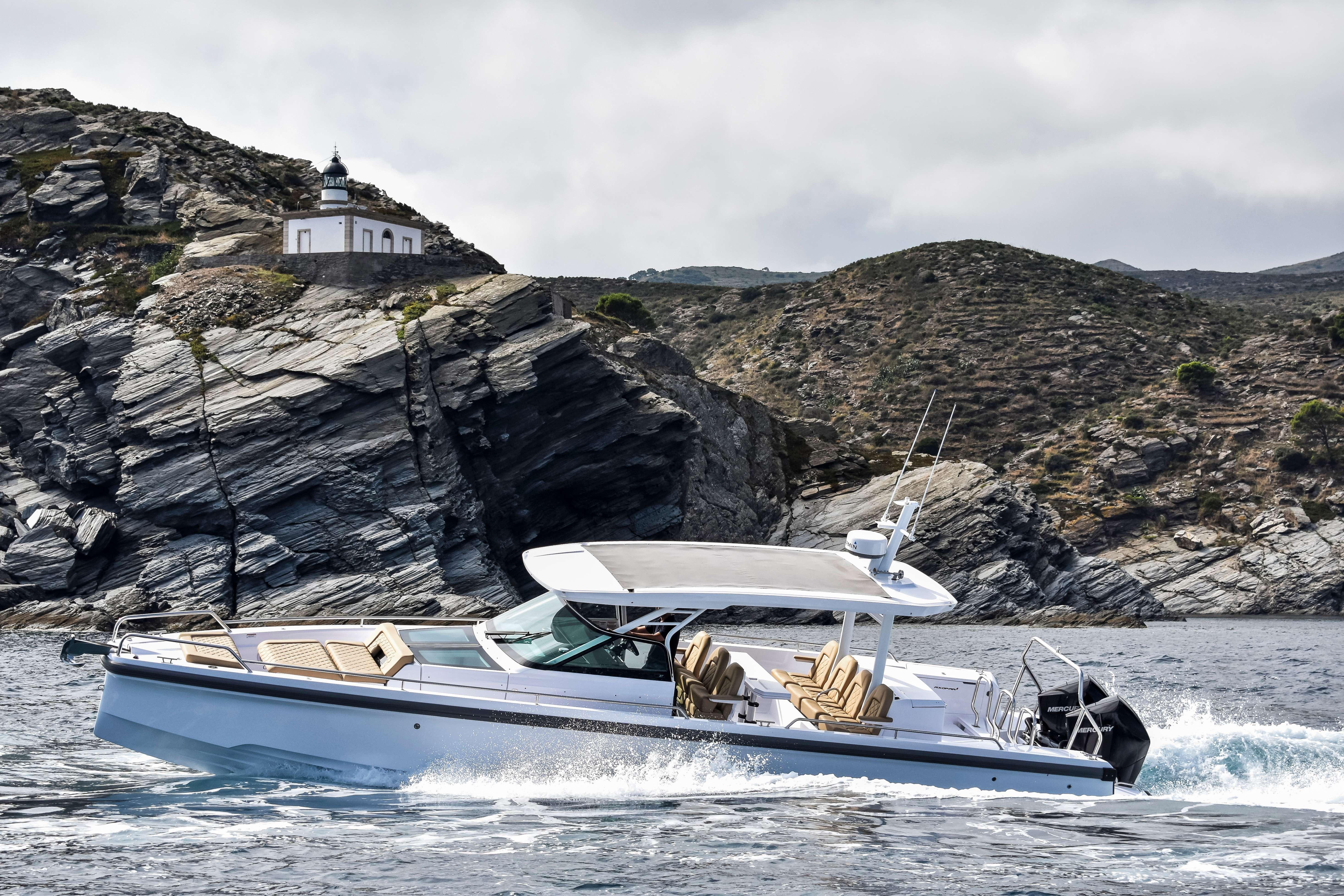 2025 Axopar Axopar 37 Sun-Top