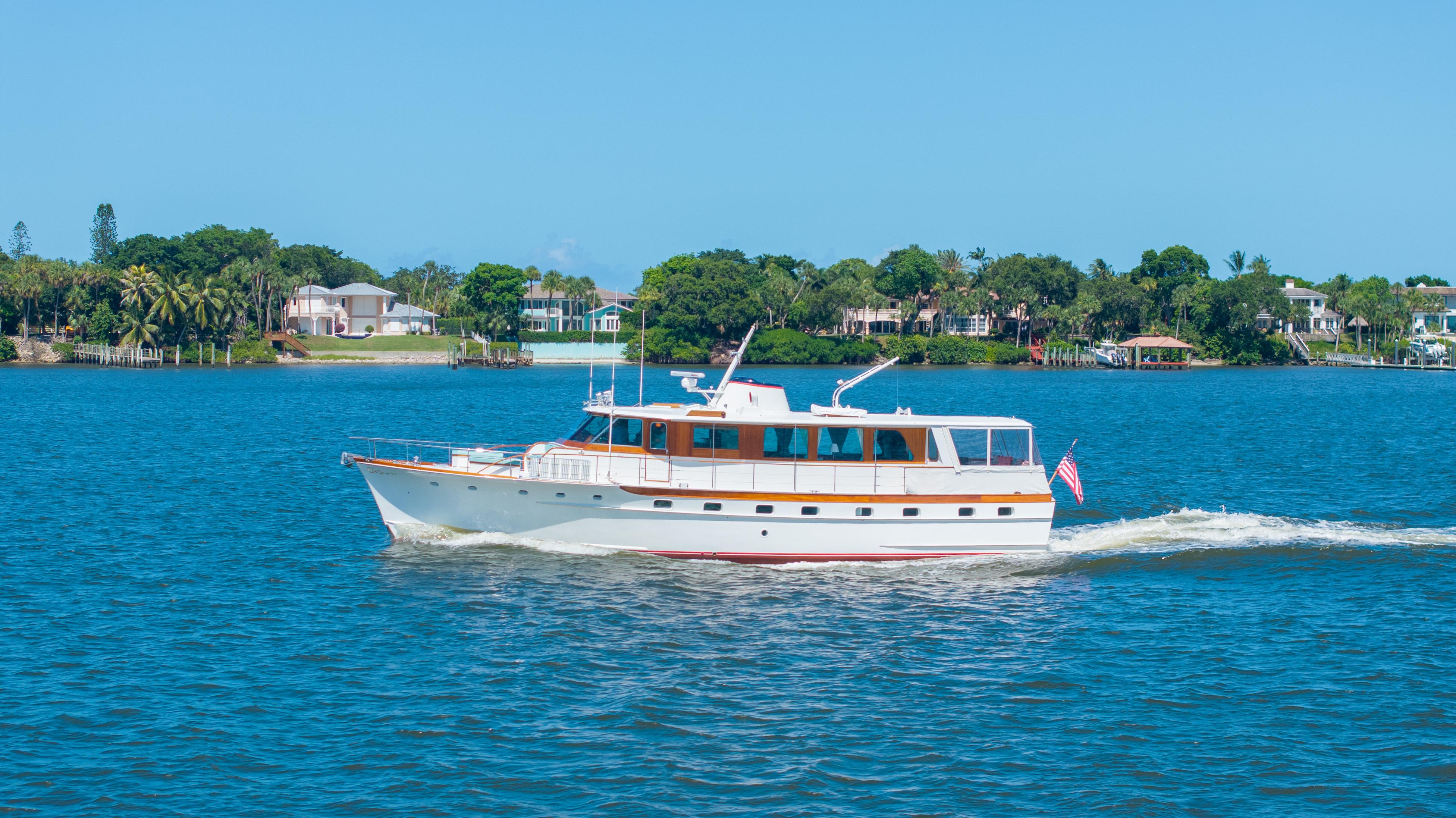 Trumpy Houseboat Profile