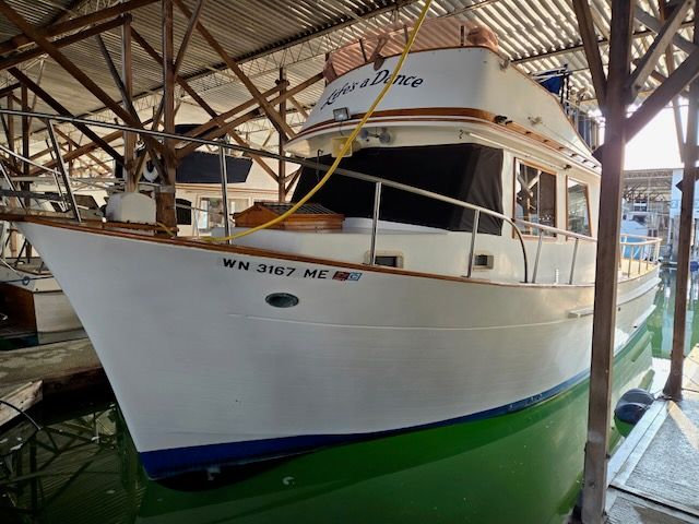 1981 CHB 34 Tri-Cabin