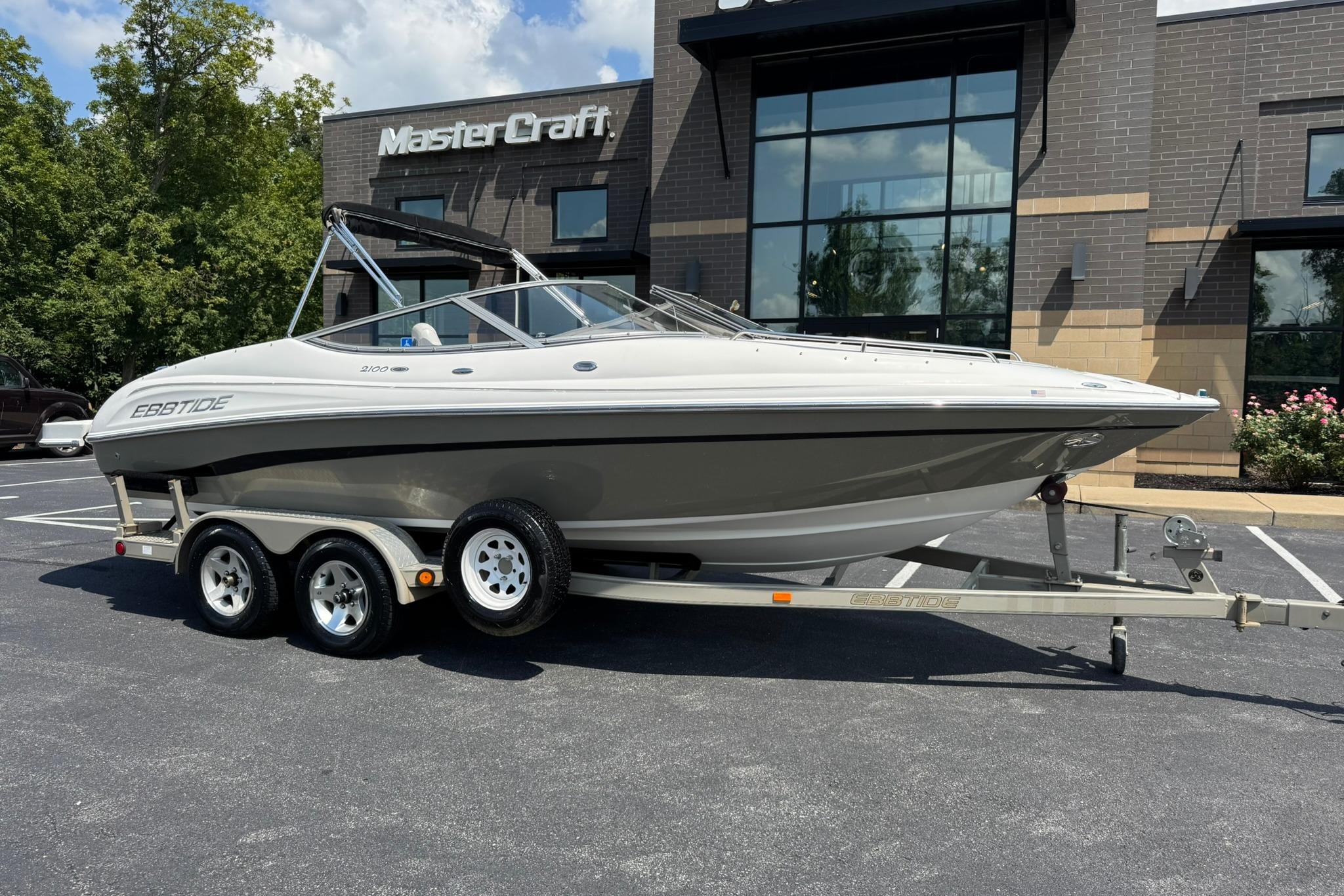 2006 Ebbtide 2100 Bow Rider