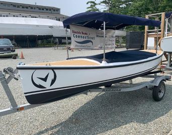 2023 Vision Marine Technologies Quietude 156