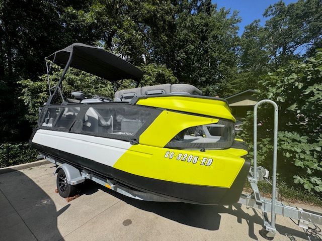 2023 Custom Cruise 21 230