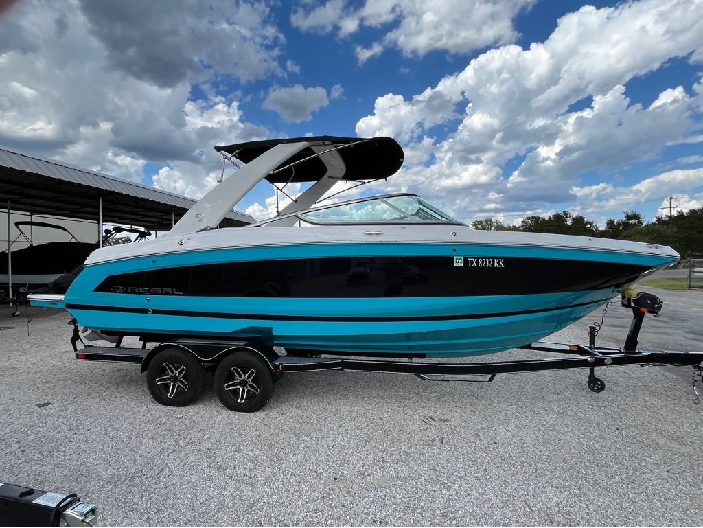 Regal 26 FasDeck