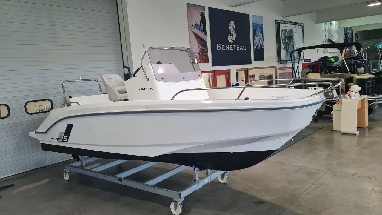 2023 Beneteau Flyer 6 SPACEdeck
