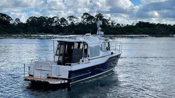 2025 Ranger Tugs R-29 S