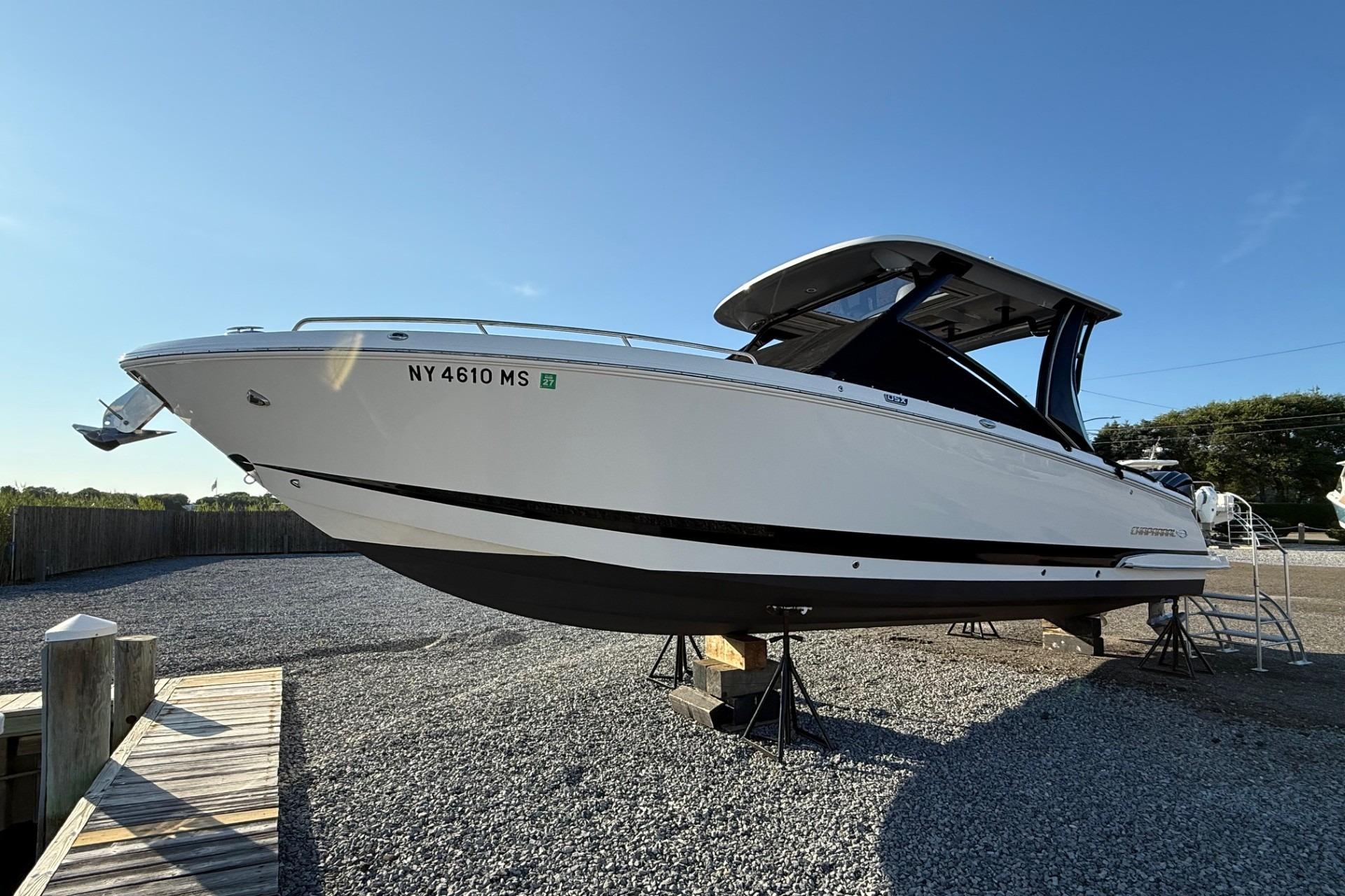 2021 Chaparral 300 OSX