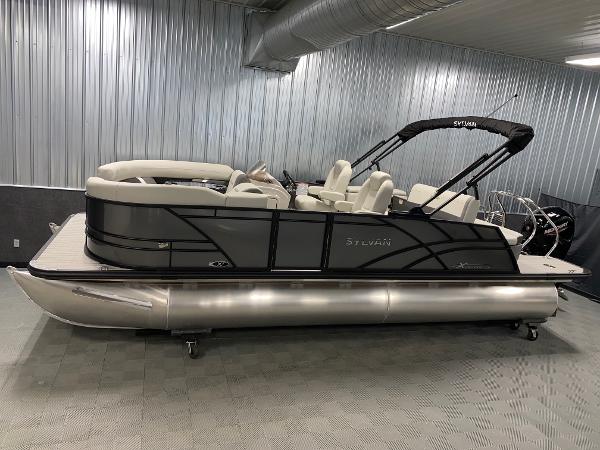 Sylvan Mirage X3 CLZ DH Tritoon - Mercury 150HP 2025 Sylvan Mirage X3 CLZ DH Tritoon with Mercury 150HP in showroom.