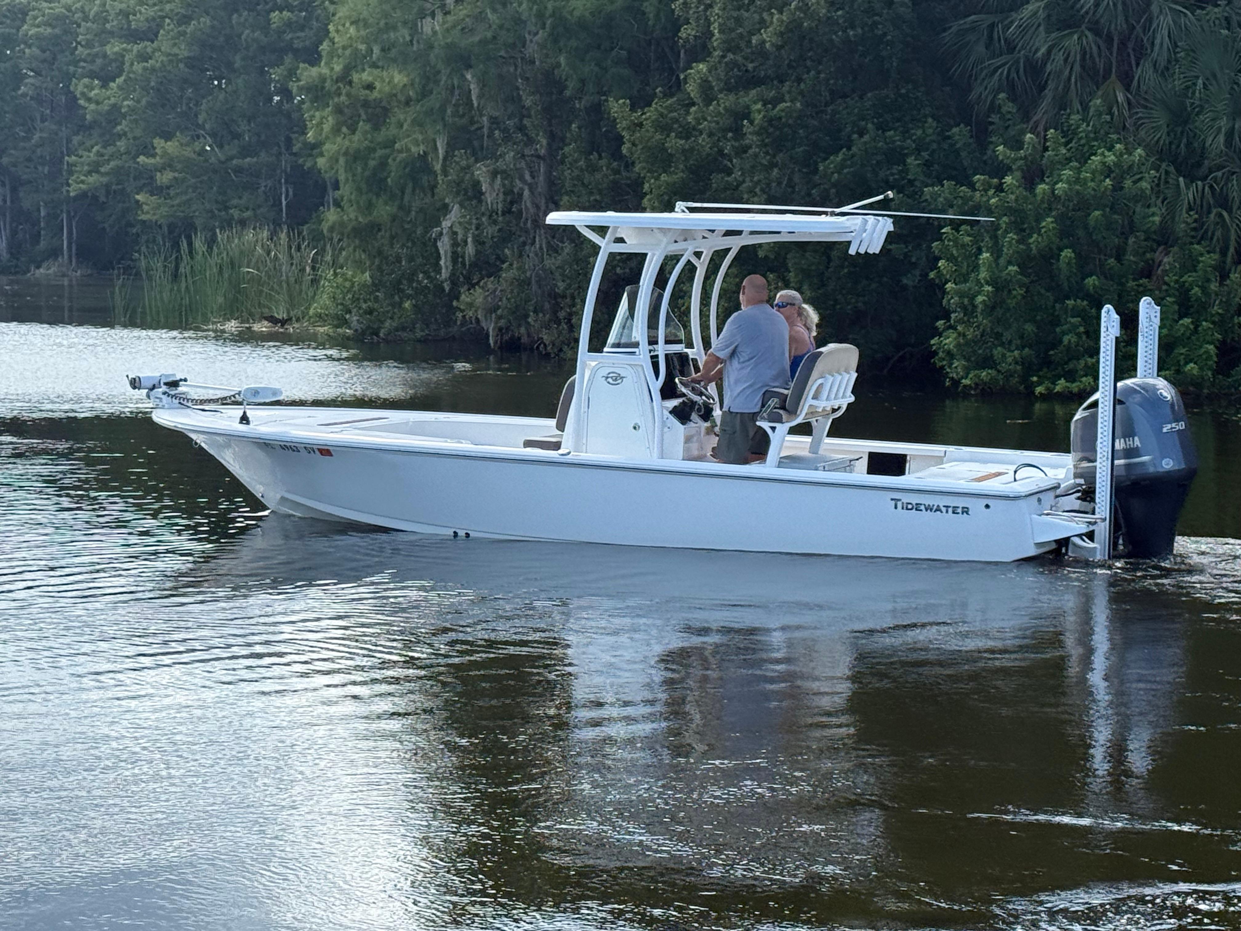 2021 Tidewater 2410 Bay Max