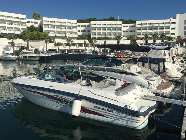 2015 Rinker Captiva 236