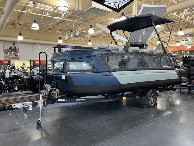 Sea-Doo Switch™ Cruise Limited 21 - 230 Hp Painted