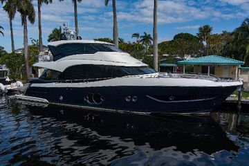 2021 Monte Carlo Yachts MCY 76 Skylounge