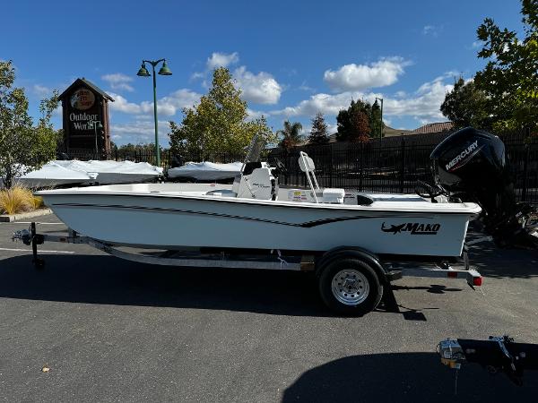 2024 Mako Pro Skiff 17 CC