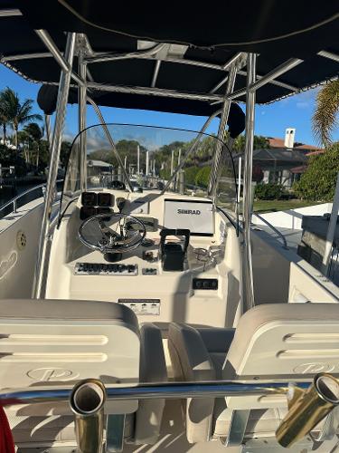 2008 Pursuit C 280 Center Console