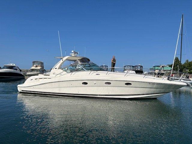 Sea Ray 420 Sundancer Image 1