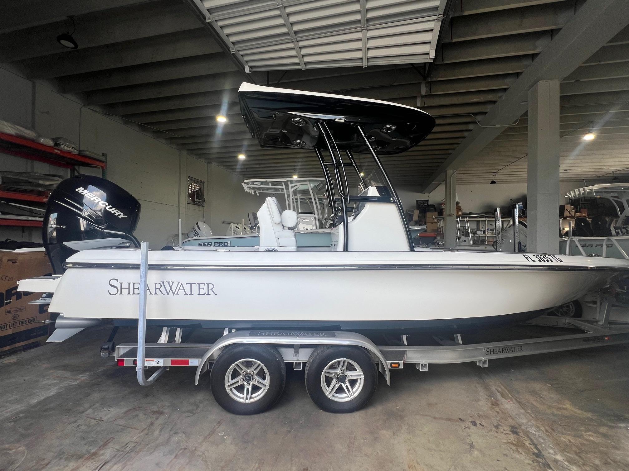 2022 ShearWater 250 Carolina
