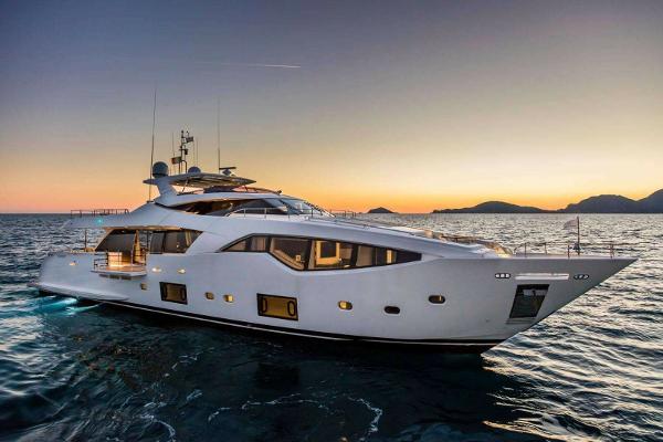 2016 Custom Line Ferretti Group