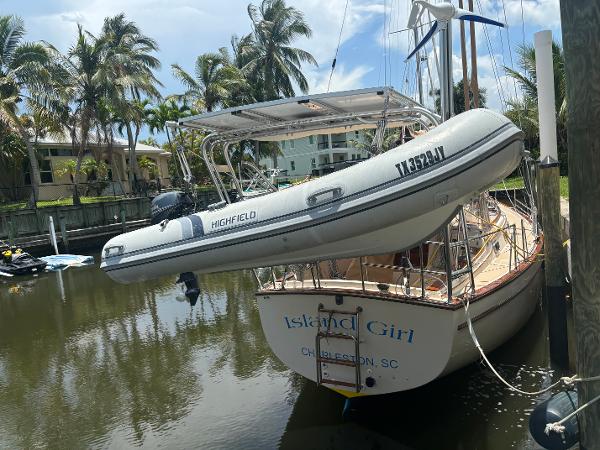 1990 Island Packet 38