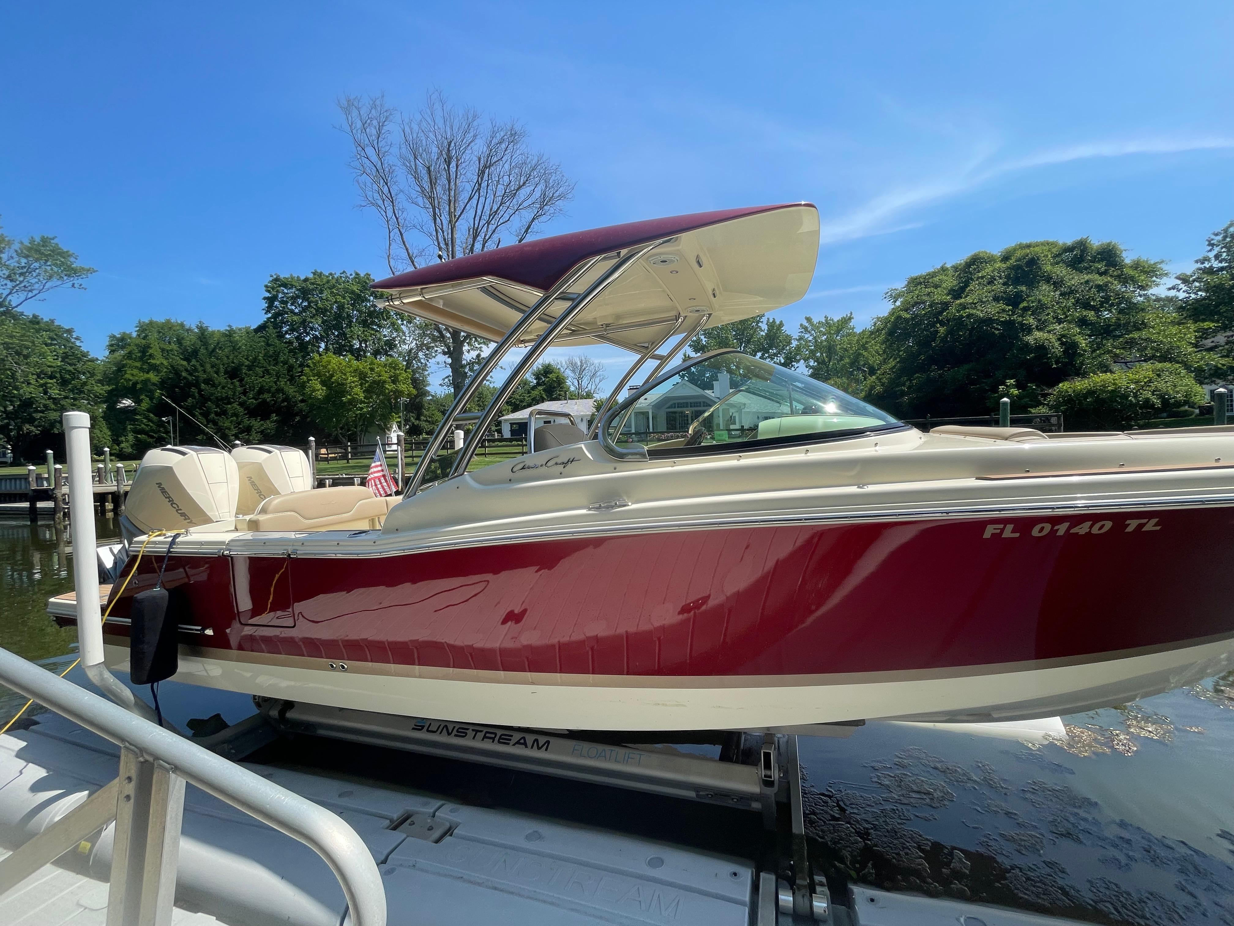 Chris-Craft Calypso 28