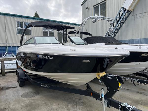 2019 Sea Ray SPX 230