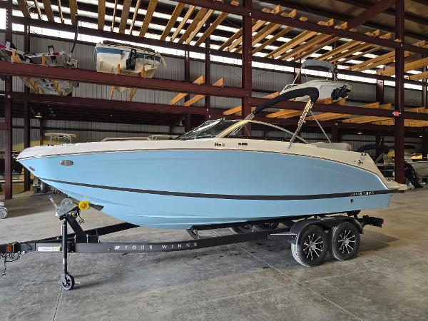 2025 Four Winns HD3