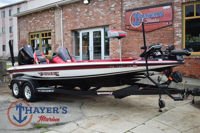 2022 Phoenix Bass Boats 721 Pro XP