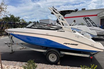 2024 Yamaha Boats AR195