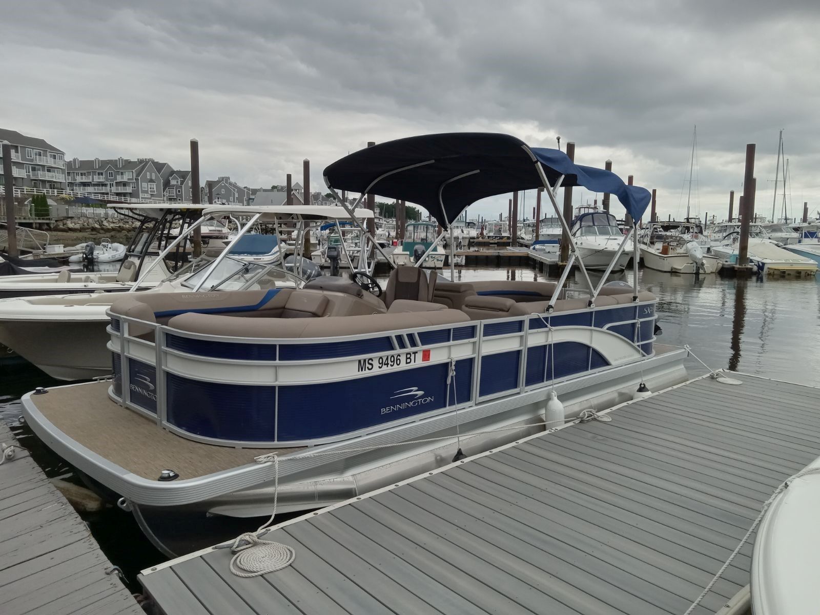 Bennington 23SXSRC