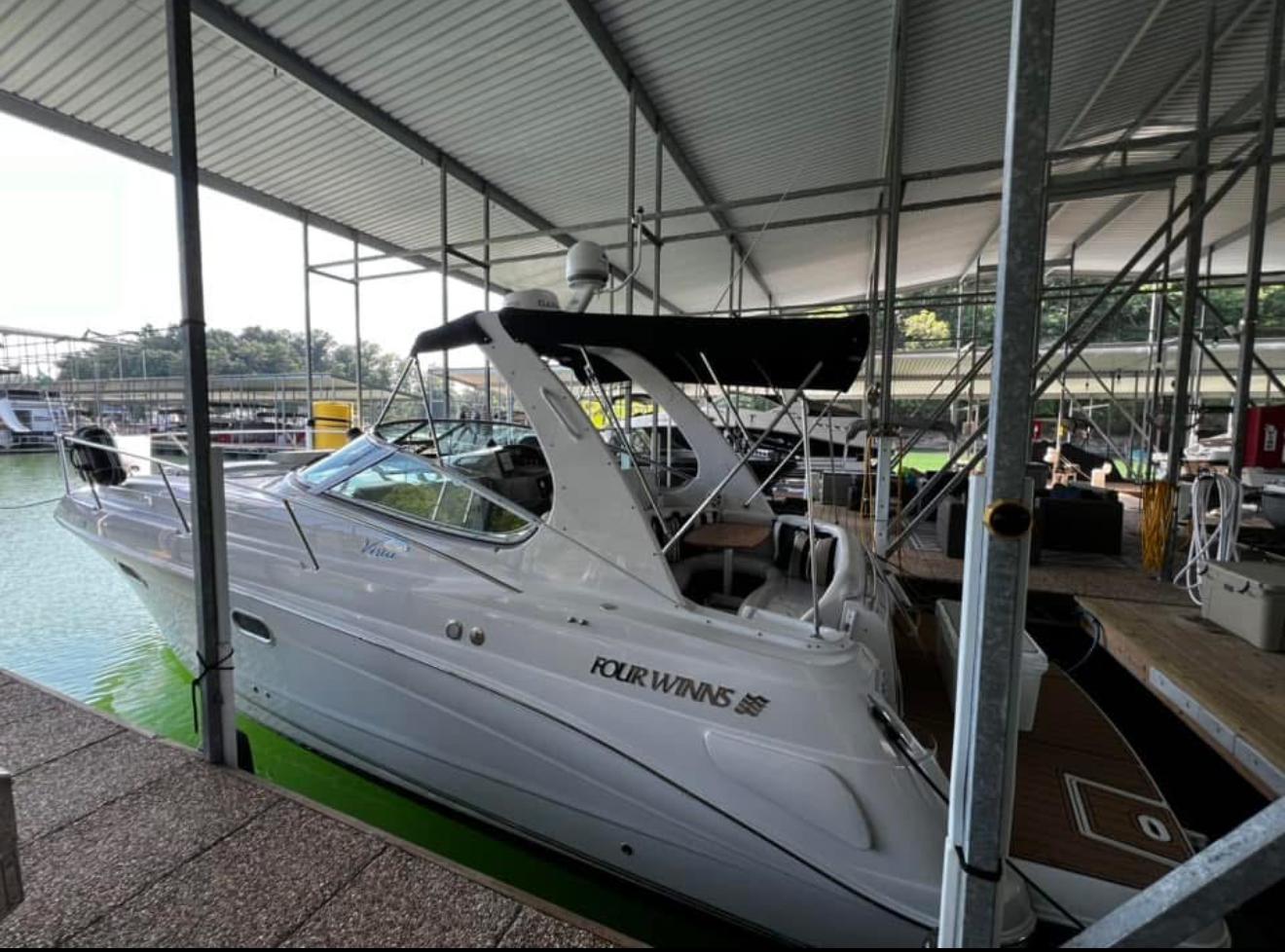 2003 Four Winns 328 Vista