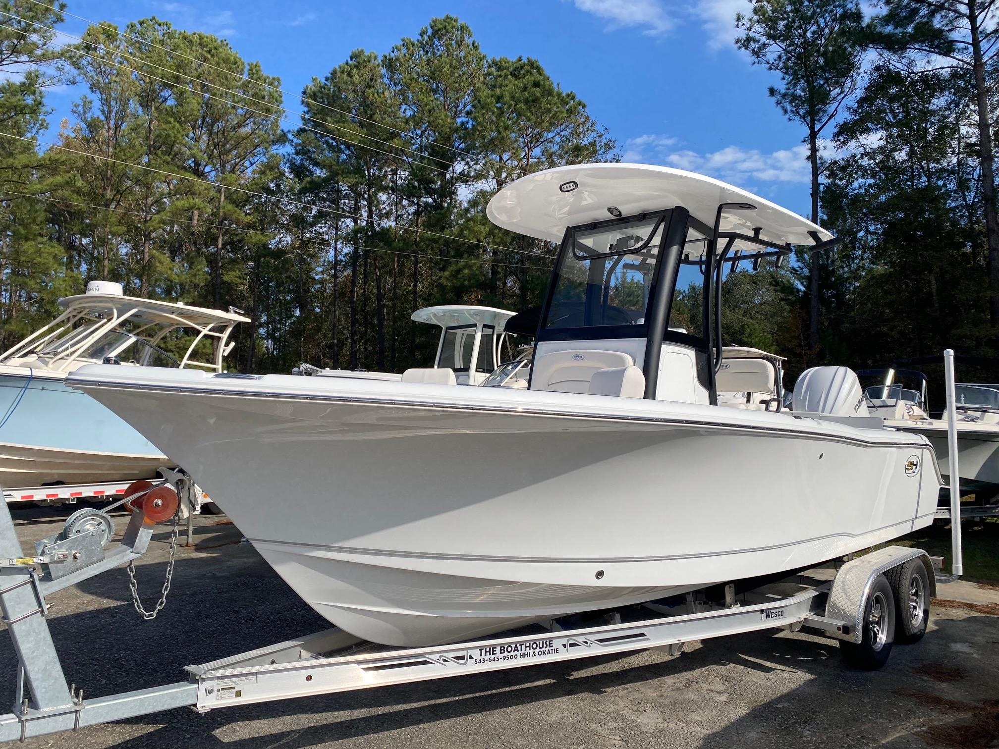 2025 Sea Hunt Ultra 235 SE