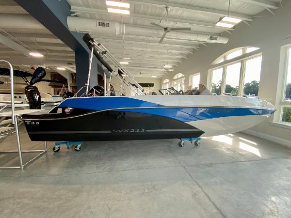 2024 Starcraft SVX 211 Electric Blue Sport