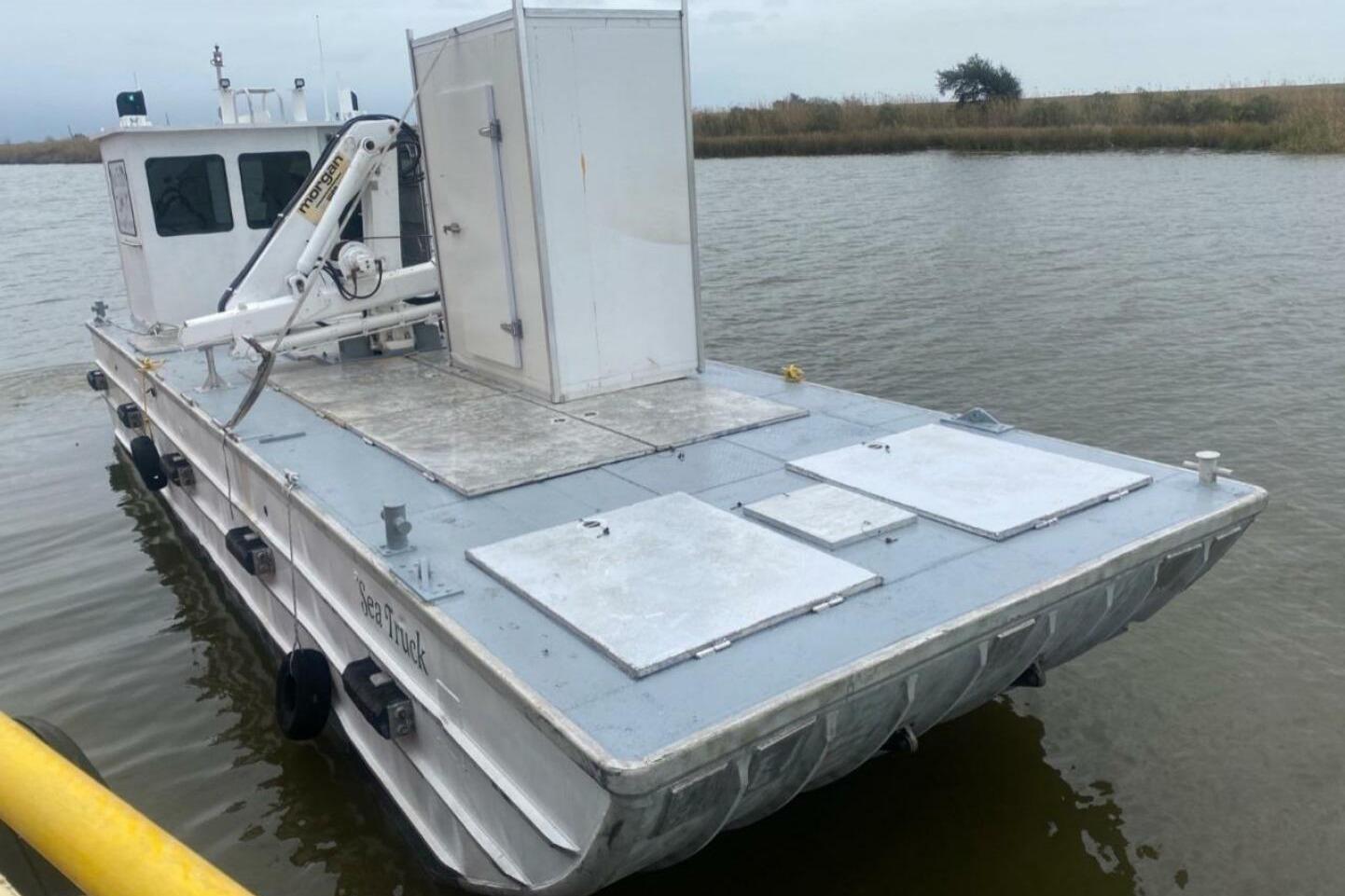 1985 Custom Aluminum Barge