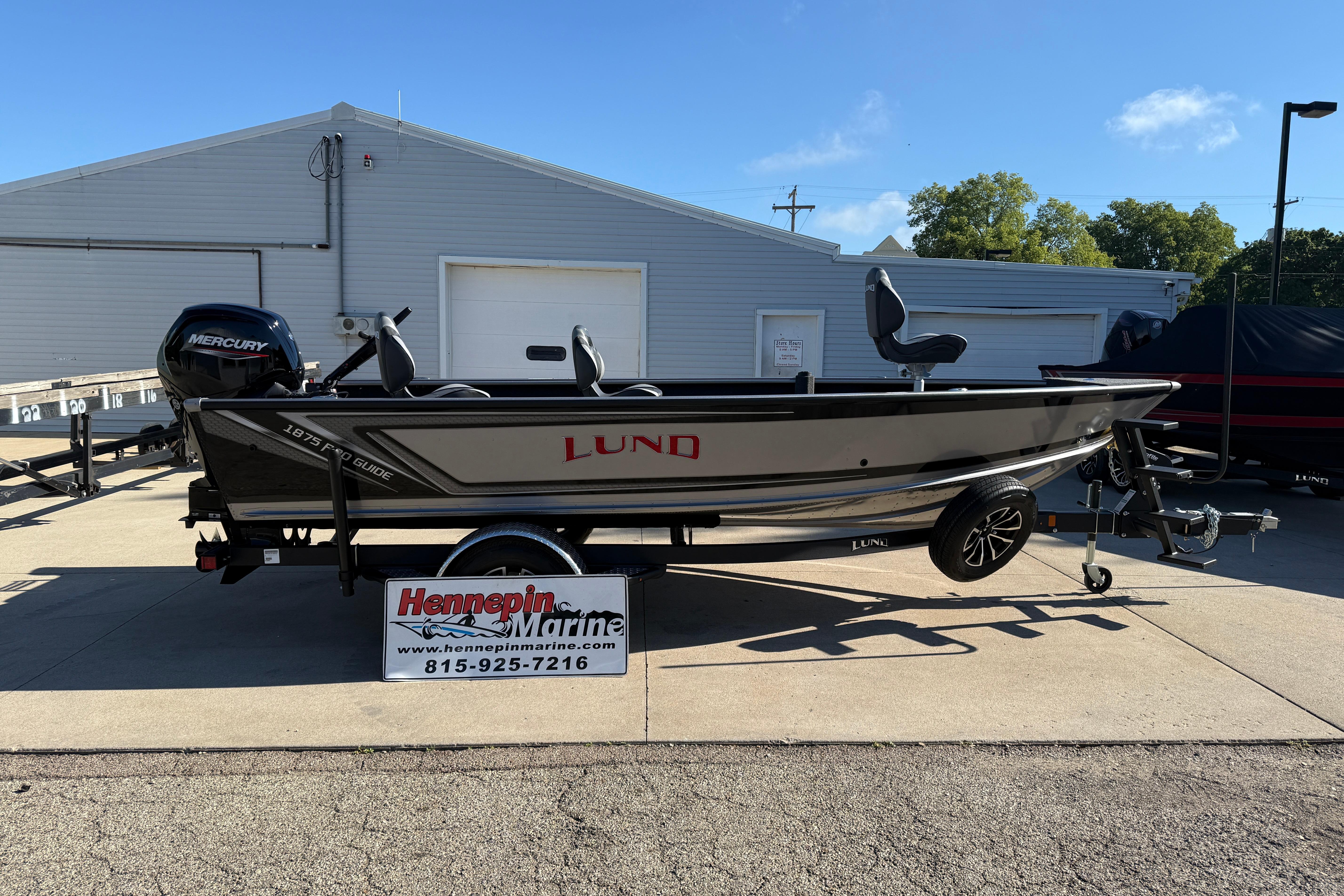 2026 Lund 1875 Pro Guide