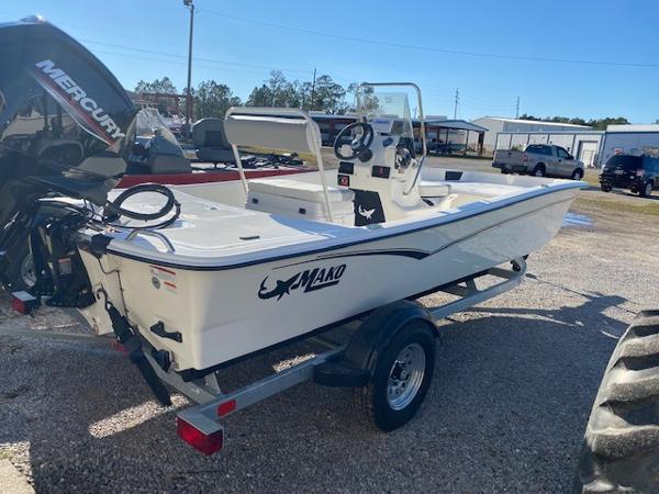 Mako Pro Skiff 17 CC