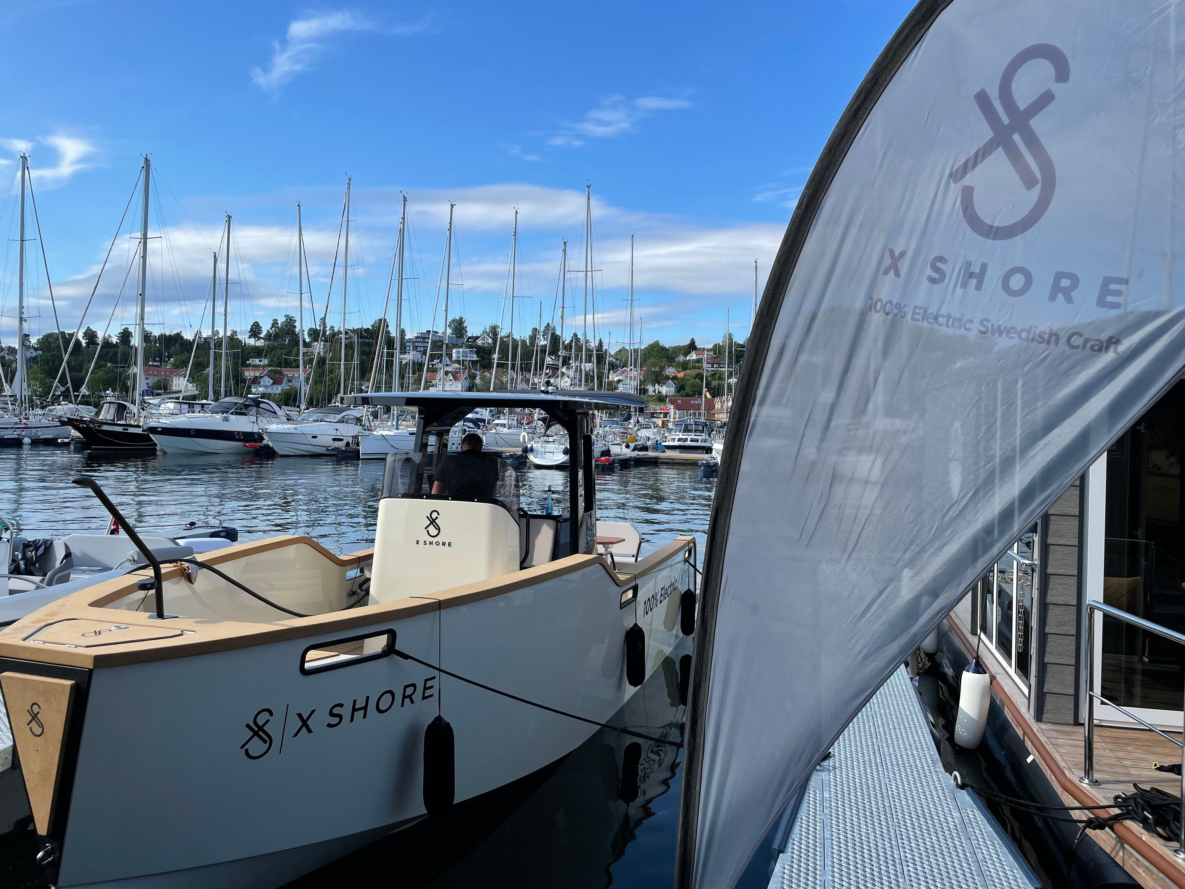2021 X Shore Eelex 8000