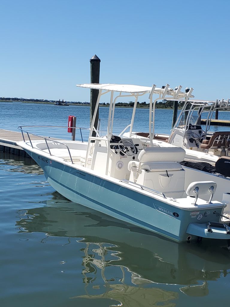 2018 Boston Whaler Montauk 210