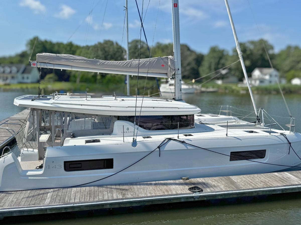 Lagoon 43