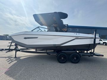 2026 Nautique G23