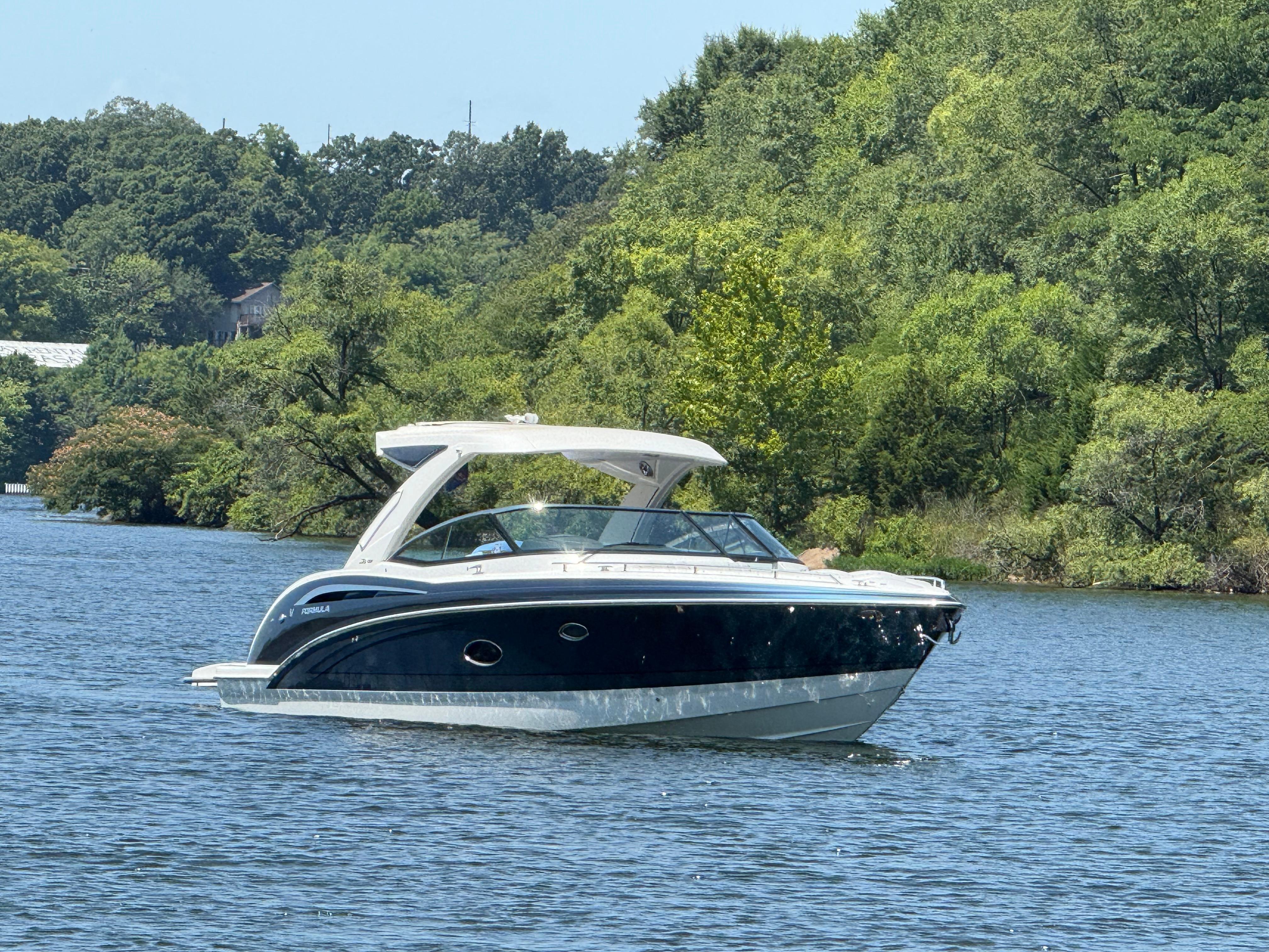 2023 Formula 350 Crossover Bowrider I/O