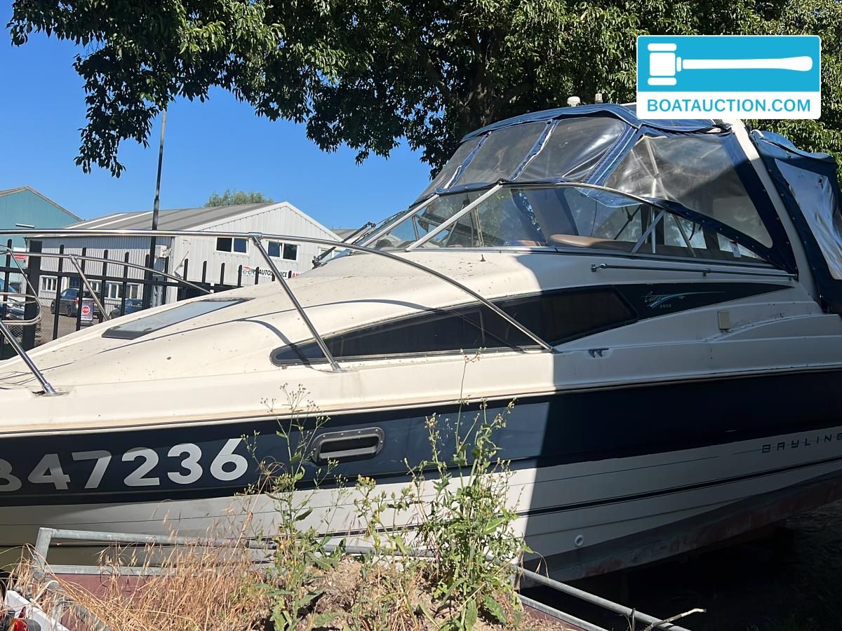 1995 Bayliner 2655